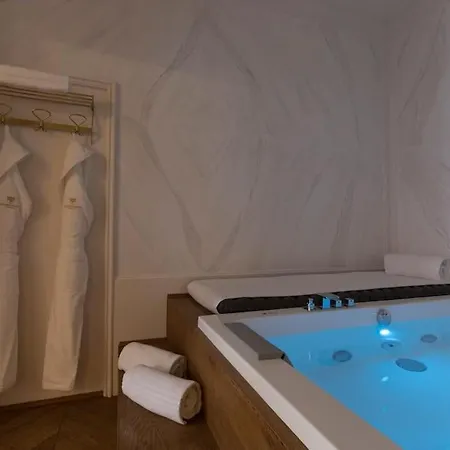 Wellness Con Jacuzzi Per 2 Persone Апартаменты